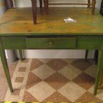 370 7586 WRITING DESK